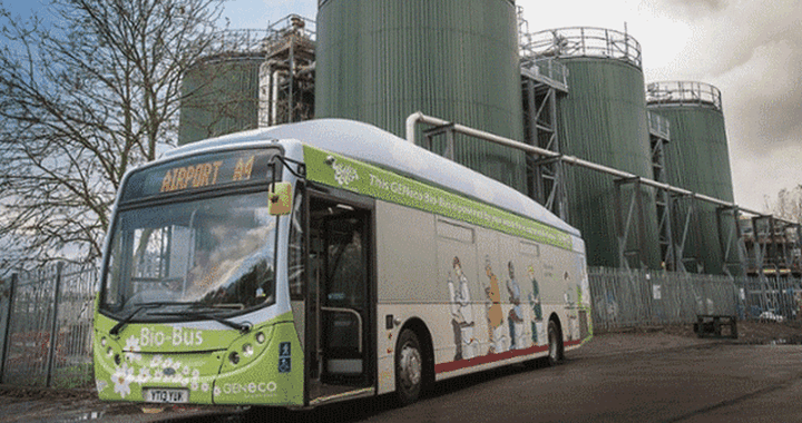 In Gran Bretagna il primo bus alimentato a letame