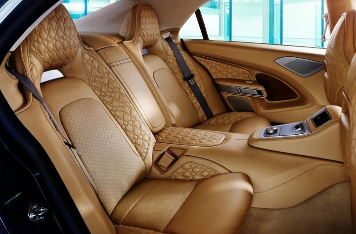 Aston Martin Lagonda: nuove immagini ufficiali