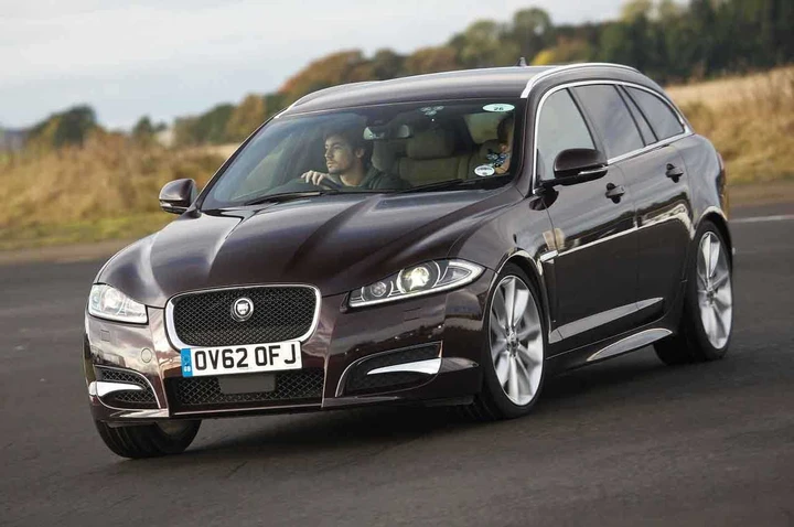 Jaguar XF Sportbrake, nuove foto ufficiali
