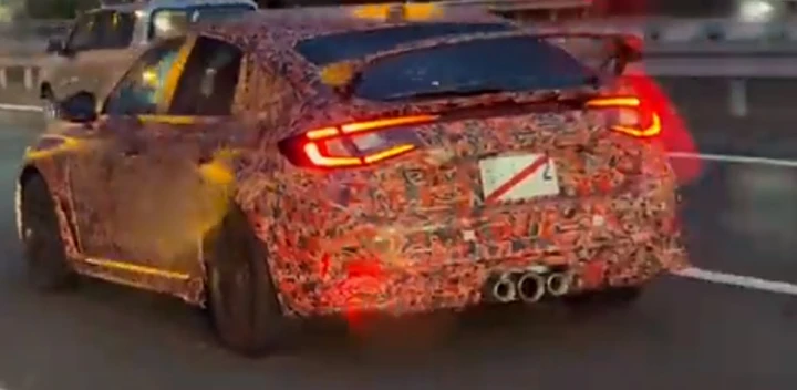Honda Civic Type R 2022: ultimi test prima del debutto