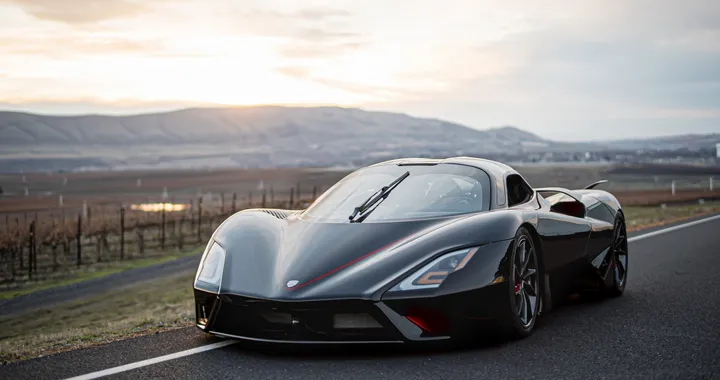 SSC Tuatara: 1.775 CV per sfidare la Bugatti