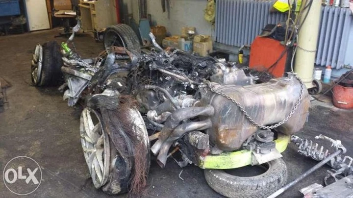 Lamborghini Huracan a 300 Km/h esce fuori strada, il video