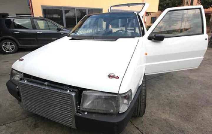 La Fiat Uno della camorra che faceva i 300 km/h