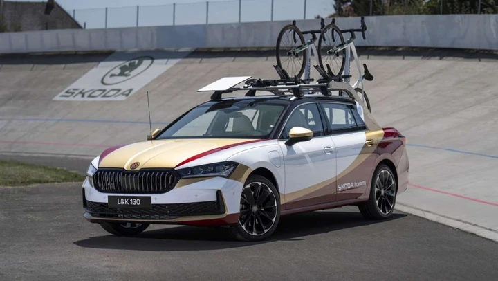 Škoda L&K 130: il pick-up ibrido pensato per il Tour de France