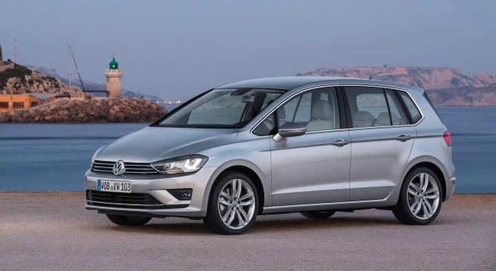 Volkswagen Golf Sportsvan: foto e dettagli ufficiali