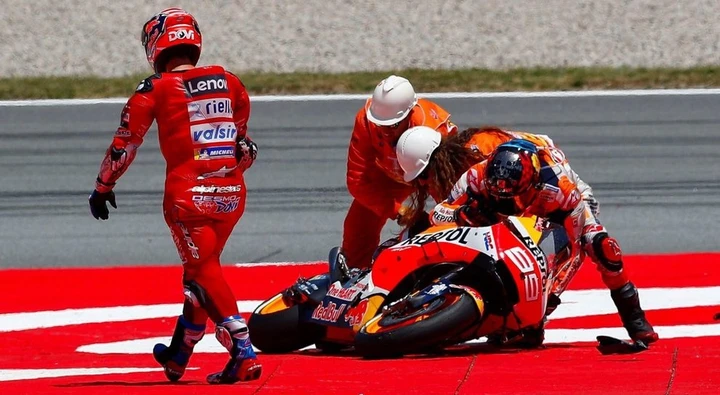 MotoGP: Lorenzo si ritira a Valencia