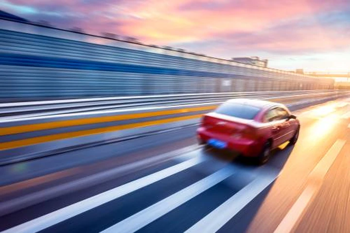 Autovelox poco visibile, prende 28.000 euro di multe per andare a lavoro
