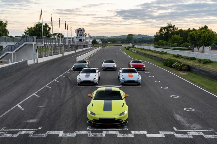 Aston Martin Vantage, nuove Heritage Racing Edition al Goodwood Festival of Speed 2019: immagini ufficiali