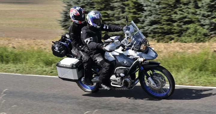 Cosa portare in un viaggio in moto? 7 cose da mettere in valigia!