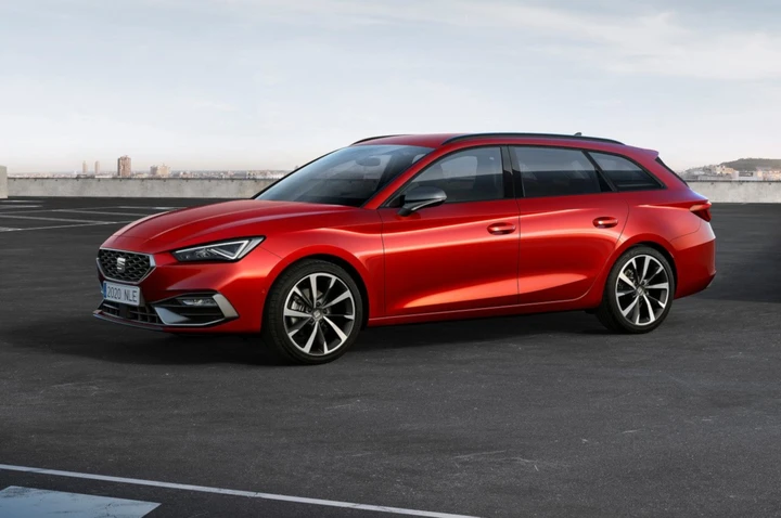Seat Leon Sportstourer 2020: immagini ufficiali