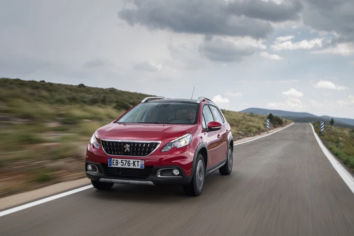Peugeot 2008 restyling 2016, primo contatto