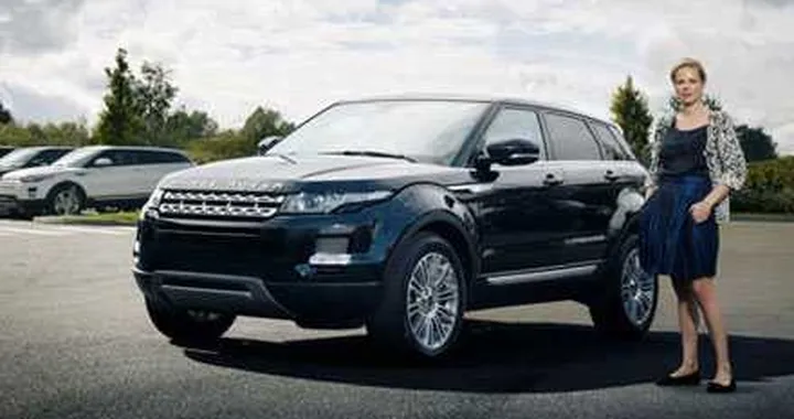 La Range Rover Evoque sfila a Liverpool