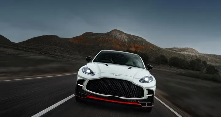 Aston Martin DBX S, il SUV che sfida la Ferrari Purosangue