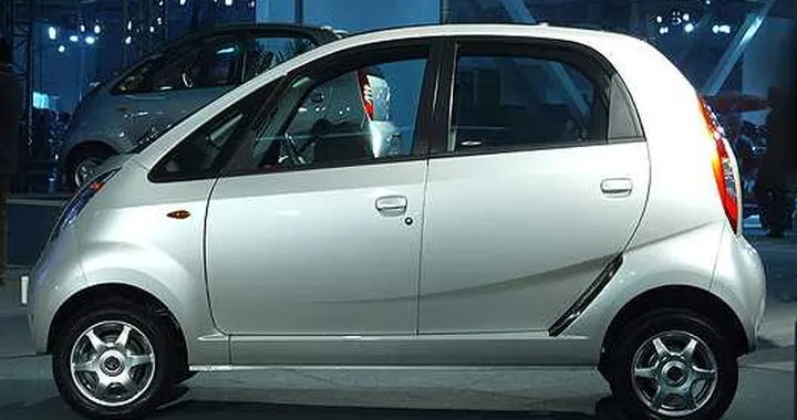 Taxi indiani: la Tata Nano sostituisce l'Ape