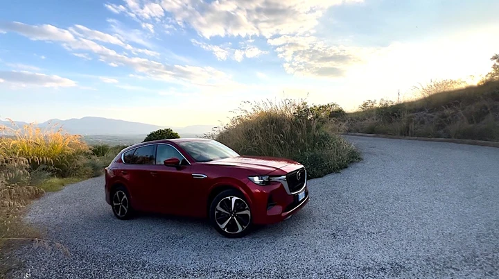 Mazda CX-60: la plug-in che sa anche divertire