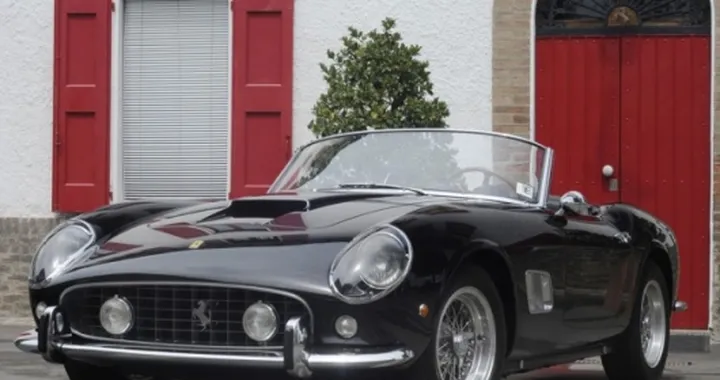 All'asta la Ferrari di Alain Delon
