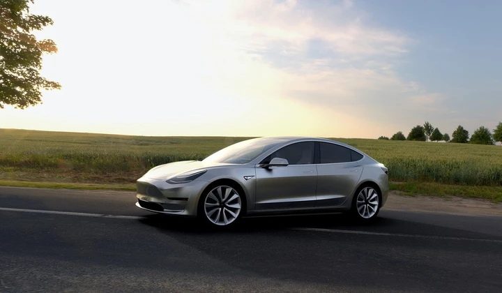 Tesla Model 3: la rivoluzione del genio
