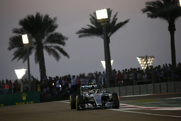 GP Abu Dhabi: vince Rosberg, terzo Raikkonen