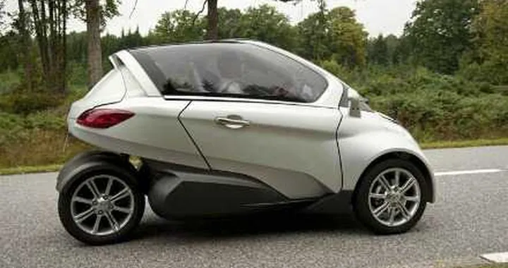 Psa Velv: triciclo elettrico per la città