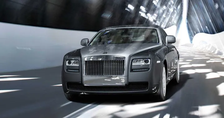 Richiamo in vista per la Rolls Royce Ghost