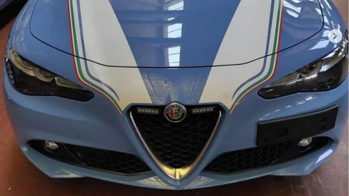 Alfa Romeo Giulia 2023: la Polizia svela il restyling?