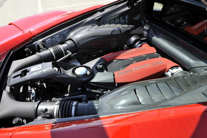 Ferrari: il V8 della 488 GTB è International Engine of the Year 2017
