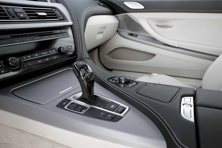 Bmw Serie 6: pacchetti Individual e M