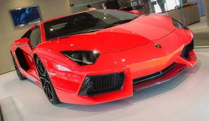 Lamborghini Aventador 2013: performance 