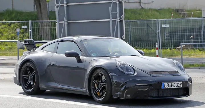 Porsche 911 GT3: le foto spia della nuova generazione