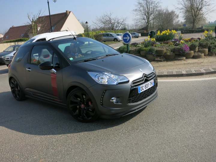 Citroen DS3 Cabrio Racing, prezzo da 35.000 euro