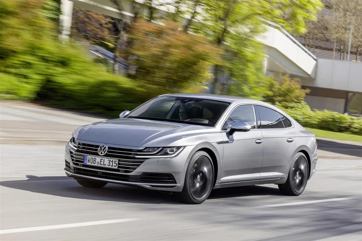 Volkswagen Arteon: nuove foto ufficiali