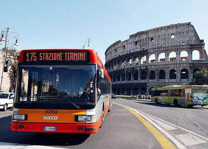 A Roma i biglietti dell'autobus con un sms