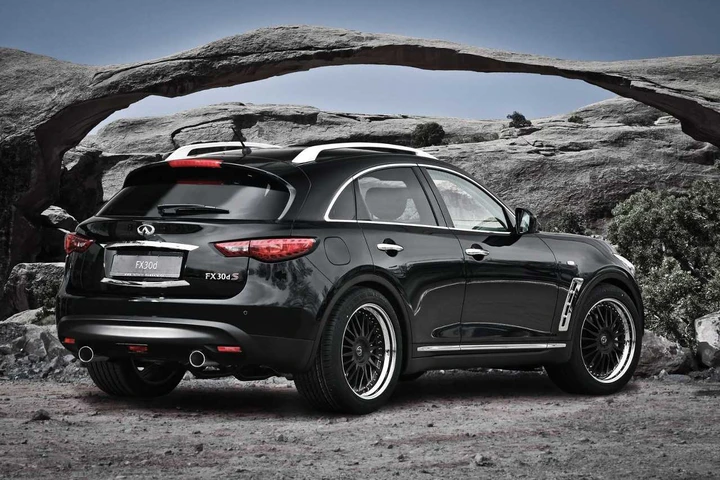Infiniti FX30d by AHG Sport