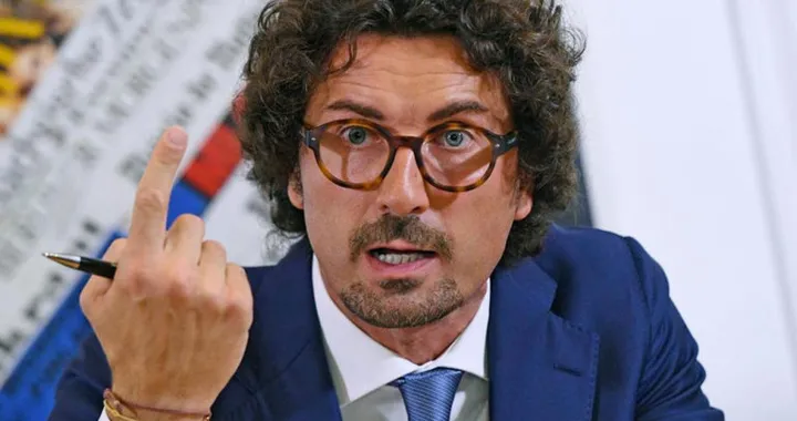 Il Ministro Toninelli contro Autostrade per l'Italia