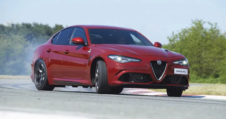 Alfa Romeo Giulia Quadrifoglio: sarà all'altezza della concorrenza tedesca?