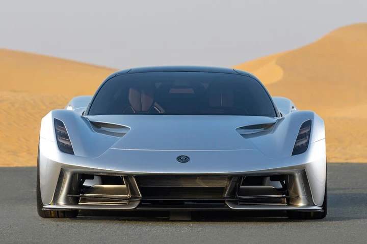 Lotus Evija: l'hypercar elettrica arriverà nel 2021
