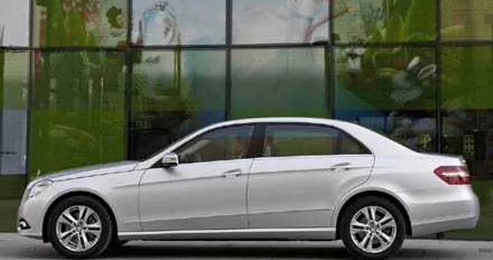 Mercedes Classe E passo lungo a Pechino