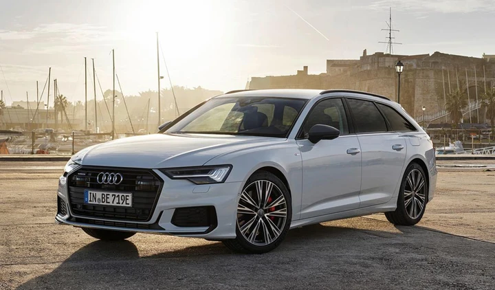 Audi A6 Avant TFSI e quattro: ibrida plug-in e 4x4