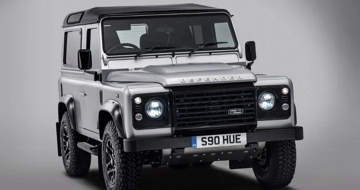 Land Rover Defender 2.000.000: esemplare unico