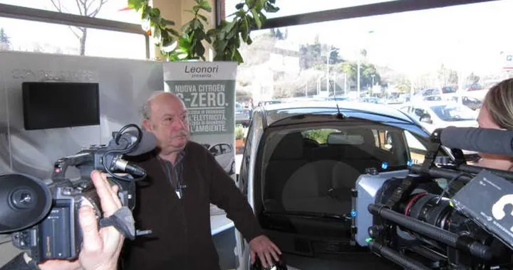 Citroen: Lino Banfi compra una C-Zero elettrica