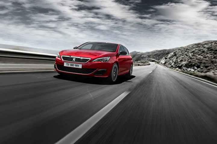 Peugeot 308 GTi: immagini ufficiali