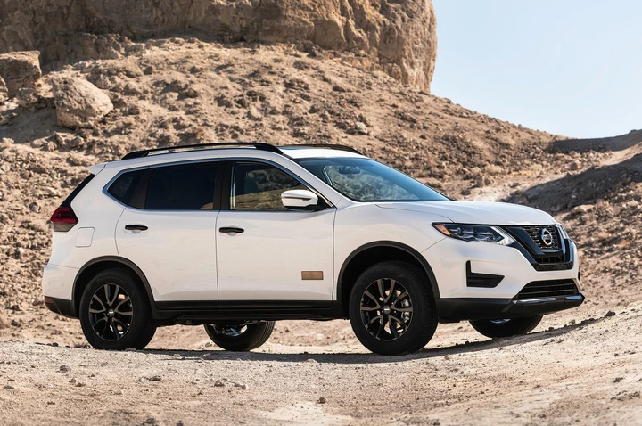 Nissan Rogue One Star Wars Edition: immagini ufficiali