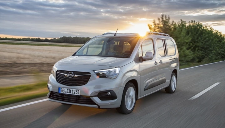 Opel Combo Life: nuova motorizzazione 1.2 da 130 CV