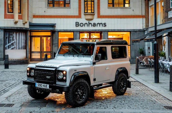 Land Rover Defender 2.000.000 all'asta Bonhans
