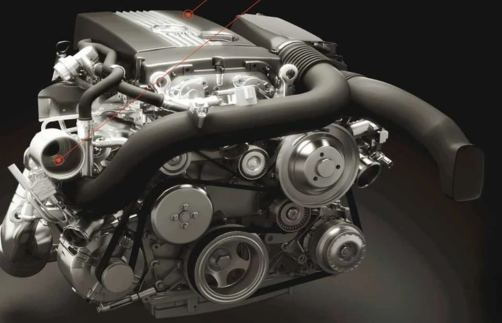 Diesel o benzina? Mercedes fa il DiesOtto