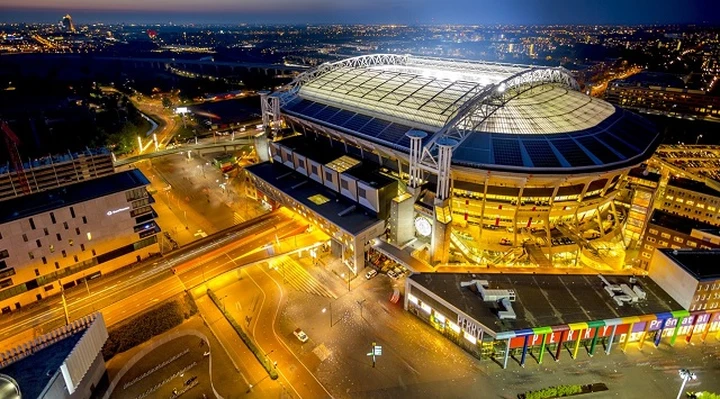 Nissan Leaf: le batterie aiutano ad illuminare  la Amsterdam ArenA