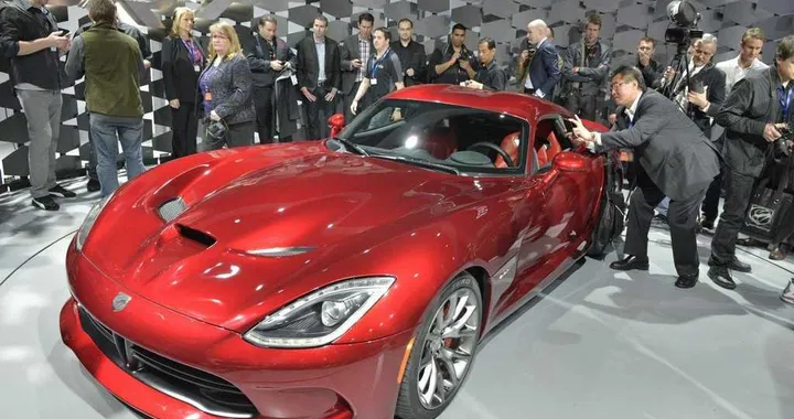 SRT Viper GTS