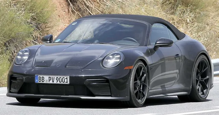 Porsche 911 Speedster 992.2: la leggenda si rinnova