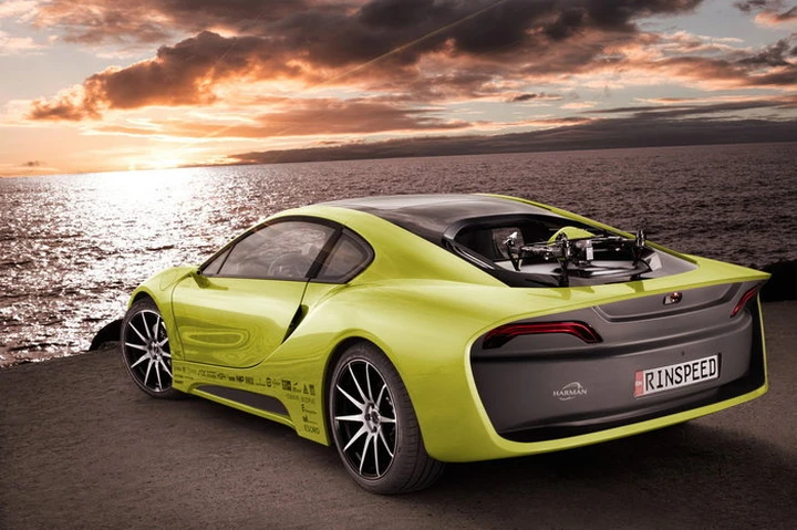 Rinspeed Etos: l’auto con il drone si svela al CES 2016