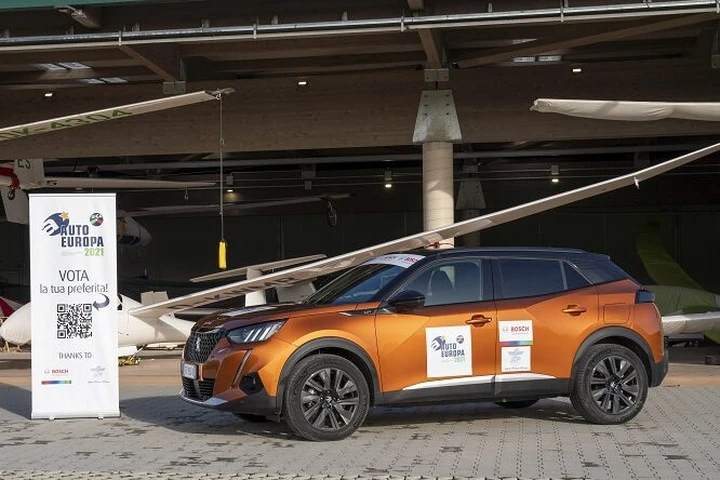 Nuova Peugeot 2008 eletta Auto Europa 2021